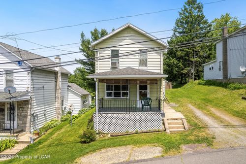 42 Scott St, Plains, PA, 18705-2103 | Card Image