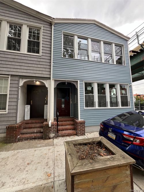 2-2 Cypress Ct, Brooklyn, NY, 11208-1519 | Card Image