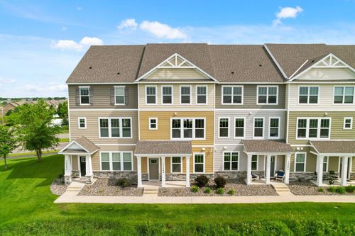15484 Eames Way, Apple Valley, MN, 55124-5534 | Card Image