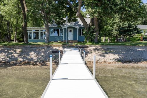 22558 Senns Beach Dr, Detroit Lakes, MN, 56501-9467 | Card Image