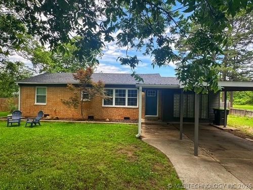 219 Berton Ave, Holdenville, OK, 74848-4207 | Card Image