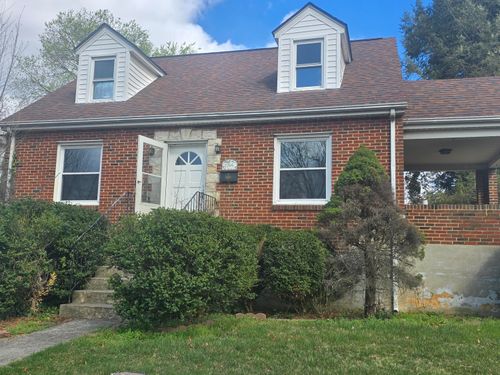 2205 Larchwood St Ne, Roanoke, VA, 24012-4913 | Card Image
