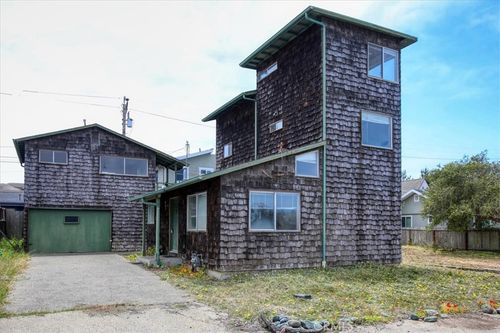 550 Worcester Drive, Cambria, CA, 93428 | Card Image