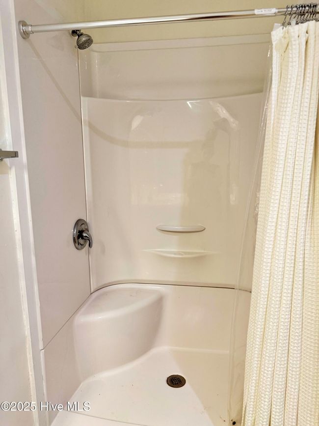 C - 2180 Nc Highway 304, Condo with 3 bedrooms, 2 bathrooms and null parking in Bayboro NC | Image 20