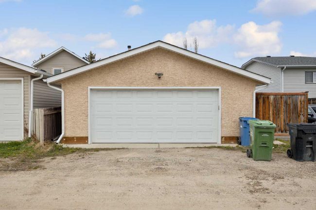 241 Taradale Close Ne, Home with 3 bedrooms, 2 bathrooms and 2 parking in Calgary AB | Image 26