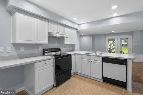 13427 Fairland Park Dr, Silver Spring, MD, 20904-5493 | Card Image