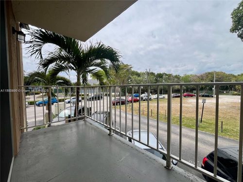 apt-202-1805 Sans Souci Blvd, North Miami, FL, 33181-3059 | Card Image
