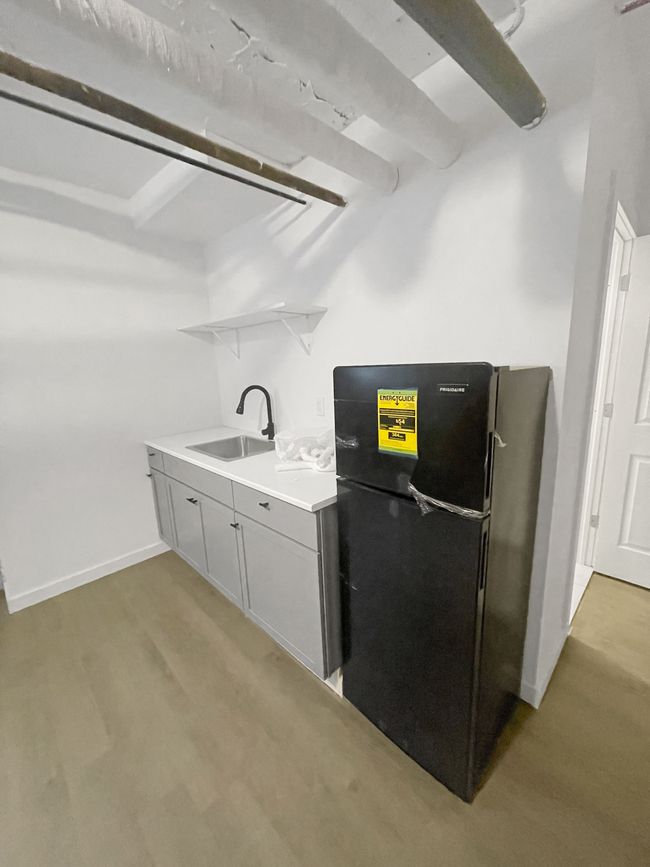7 - 2258 W Grand Blvd, Condo with 1 bedrooms, 1 bathrooms and null parking in Detroit MI | Image 4