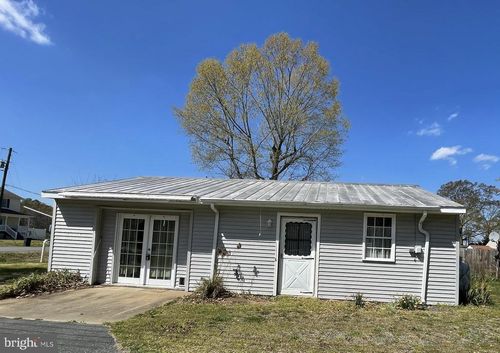 598 Wakefield Dr, COLONIAL BEACH, VA, 22443-4013 | Card Image