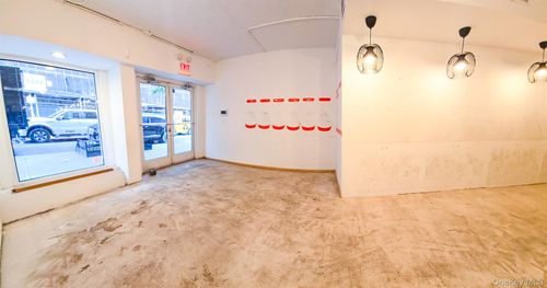 24 41st Ave, Long Island City, NY, 11101 | Card Image