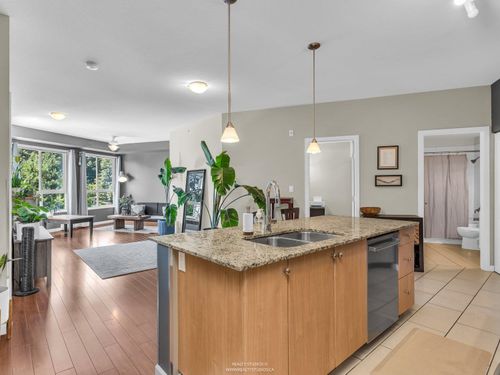 285 Ross Drive, New Westminster, BC, V3L0B9 | Card Image