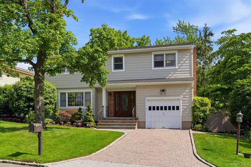 7 Lawrence Ct, Syosset, NY, 11791-2632 | Card Image