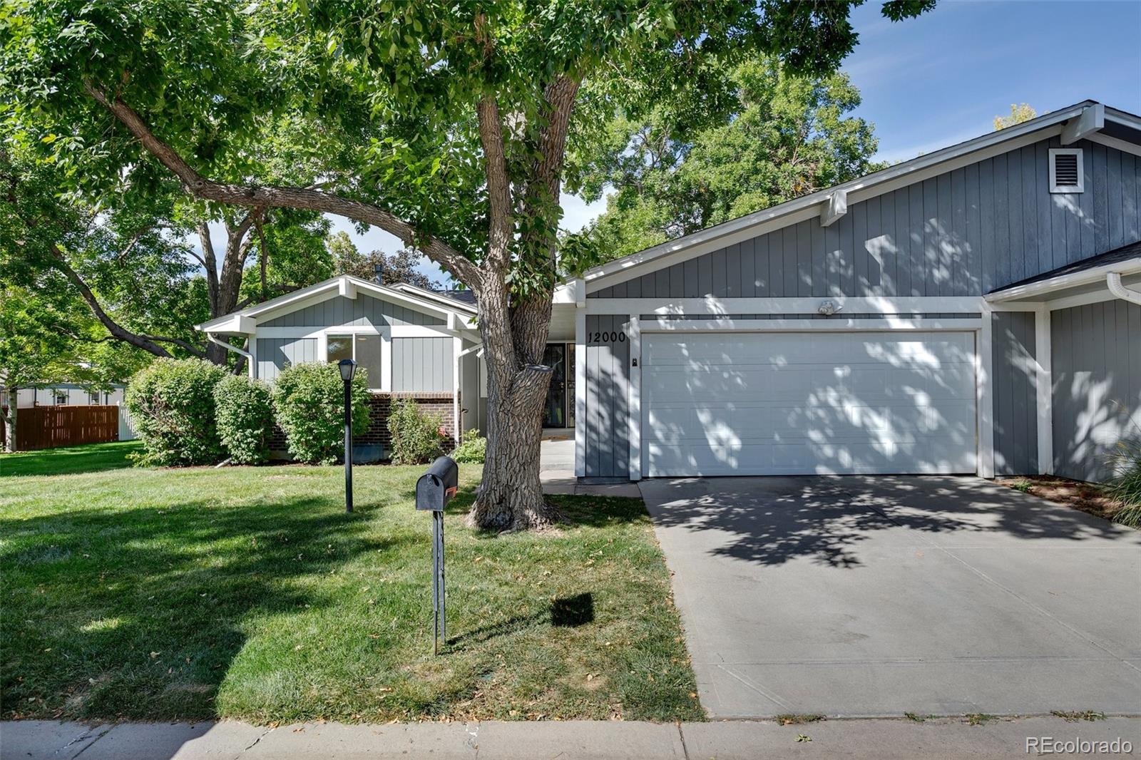 Maple Ave, Aurora, CO 80012