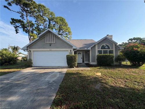 9225 Pineapple Rd, FORT MYERS, FL, 33967 | Card Image