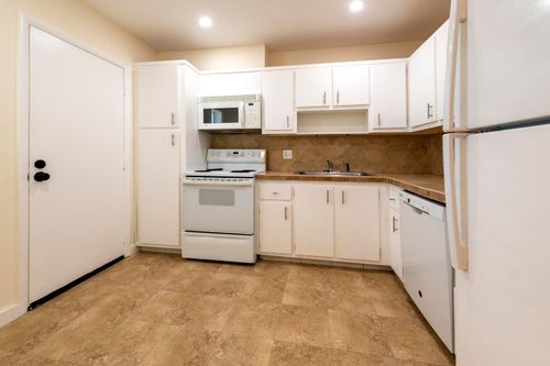 402-6061 N Falls Circle Dr, Lauderhill, FL, 33319-6830 | Card Image