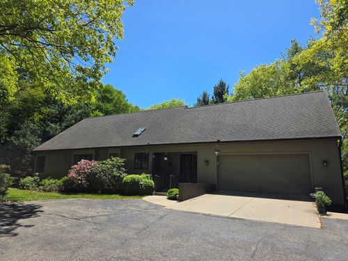 18642 Pawnee Dr, Spring Lake, MI, 49456-9018 | Card Image