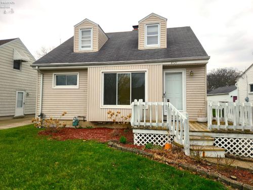 3121 Daleford Dr, Toledo, OH, 43614-5415 | Card Image