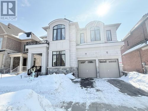 37 Wallace Merchant Court, Aurora (Aurora Highlands), ON, L4A4A5 | Card Image