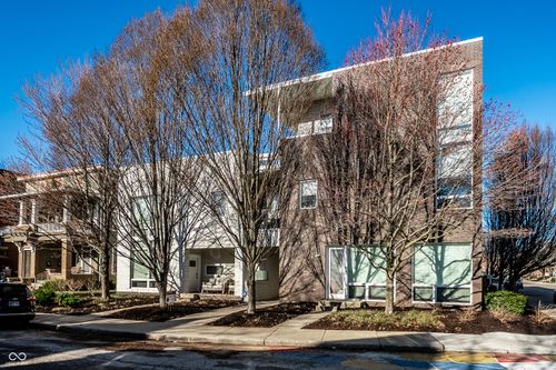 unit-14-932 Broadway St, Indianapolis, IN, 46202-2734 | Card Image