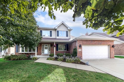 1221 Monmouth Dr, Lemont, IL, 60439-8936 | Card Image