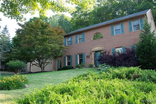 8305 Crimson King Cir, Lysander, NY, 13027-8937 | Card Image