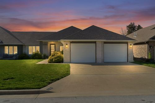 2390 E Cardinal Street, Springfield, MO, 65804 | Card Image