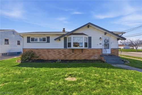 15995 Paulding Blvd, Brook Park, OH, 44142-2941 | Card Image