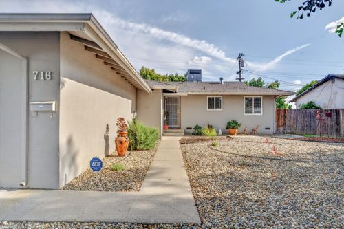 716 Winslow Dr, Yuba City, CA, 95991-1936 | Card Image