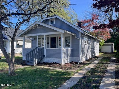 2555 Oak Grove Pl, Toledo, OH, 43613-3346 | Card Image