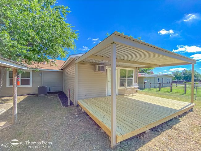 608 E 8 Th St, House other with 3 bedrooms, 2 bathrooms and null parking in Coleman TX | Image 36
