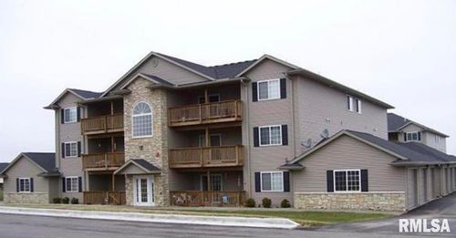 unit-203-3205 S 16th Ave, Eldridge, IA, 52748-9369 | Card Image