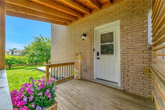 182 Solomon Cres, House other with 4 bedrooms, 3 bathrooms and 5 parking in Hamilton ON | Image 37