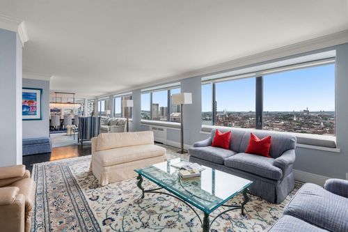 26ab-85 E India Row, Boston, MA, 02110 | Card Image