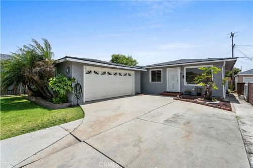 5166 W 138th St, Hawthorne, CA, 90250-6547 | Card Image