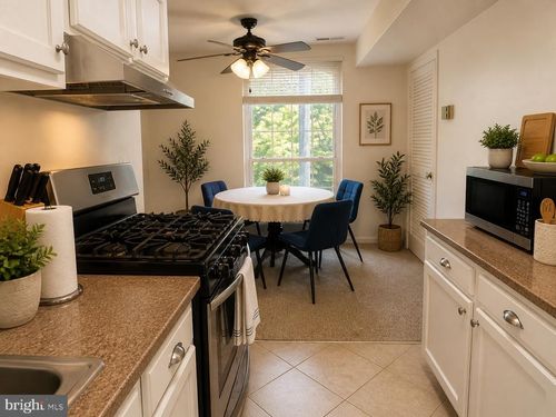 33-8316 Tobin Rd, ANNANDALE, VA, 22003-6836 | Card Image