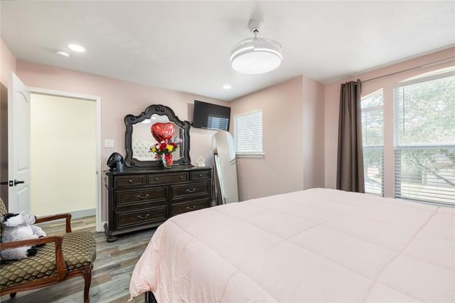 10814 Cane Grove Ln, House other with 3 bedrooms, 3 bathrooms and null parking in Houston TX | Image 14