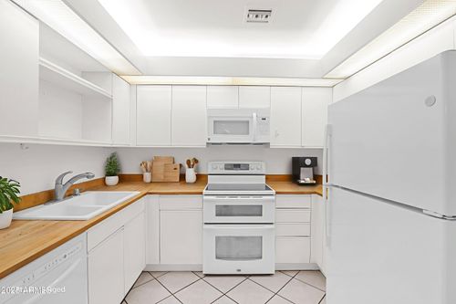 108-5035 N 10th Pl, Phoenix, AZ, 85014-3240 | Card Image