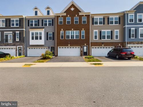 8924 Englewood Farms Dr, MANASSAS, VA, 20112-5884 | Card Image