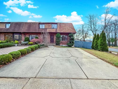 850 Rensselaer Ave, Staten Island, NY, 10309-2443 | Card Image