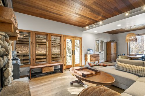 1445 Crescent Rd, Park City, UT, 84060-5260 | Card Image