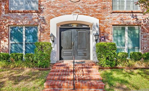 152-7500 Callaghan Rd, San Antonio, TX, 78229-2827 | Card Image