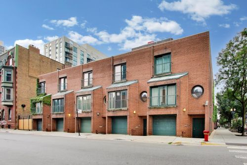 b-171 W Goethe St, CHICAGO, IL, 60610-1914 | Card Image