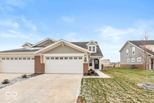 885 Rosebud Ln, Greenfield, IN, 46140-3213 | Card Image