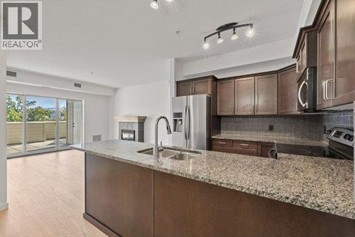 201-2142 Vasile Rd, Kelowna, BC, V1Y6H5 | Card Image