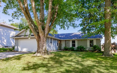 420 Jeffrey Ln, Ames, IA, 50014-7617 | Card Image
