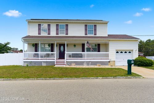 16 Cherry St, Beachwood, NJ, 08722-4200 | Card Image