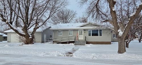 1120 1st Ave E, International Falls, MN, 56649-2902 | Card Image