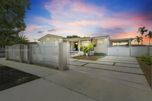 8330 Sw 25th St, Miami, FL, 33155-2403 | Card Image