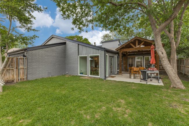 233 Woodcrest Dr, House other with 3 bedrooms, 3 bathrooms and null parking in Richardson TX | Image 27