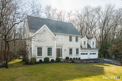 82 Westover Ave, Stamford, CT, 06902-1313 | Card Image